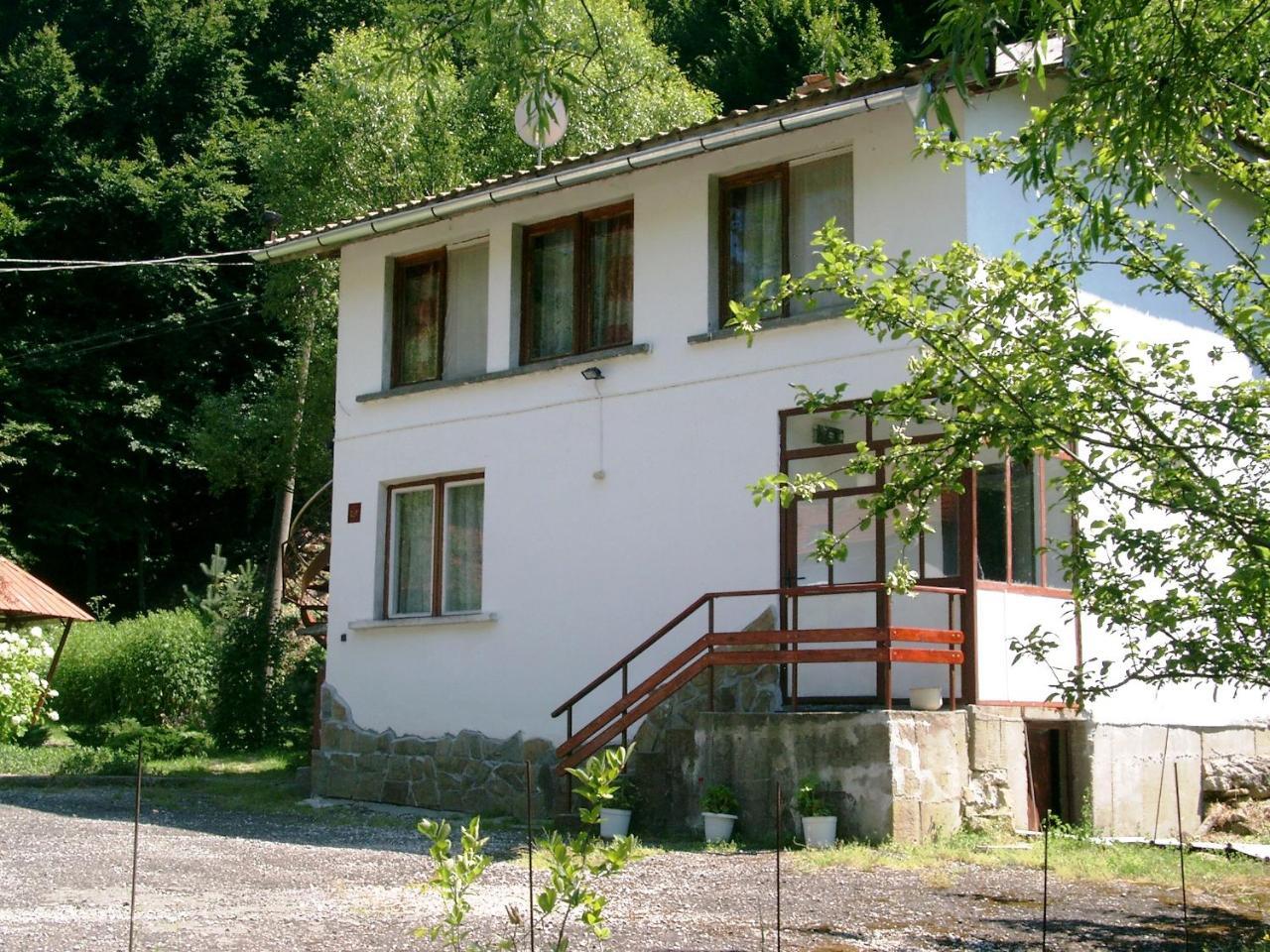 Holiday Home Tanevi Tryavna Esterno foto