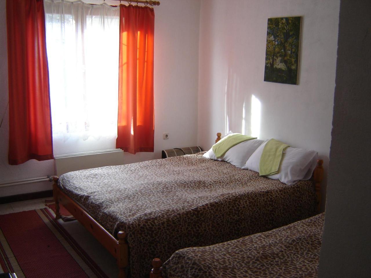 Holiday Home Tanevi Tryavna Esterno foto